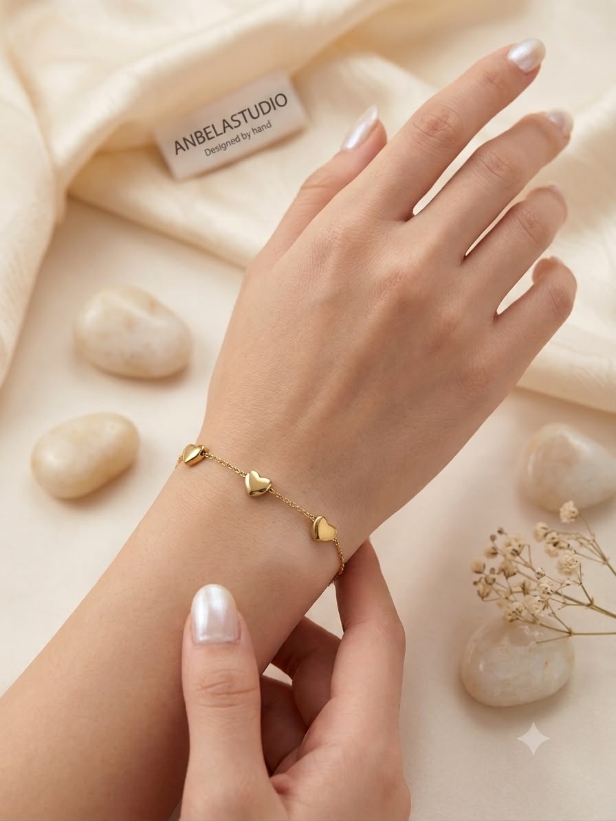 Minimalist Heart Charm Bracelet